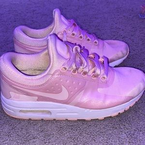 pink nike air max shoes